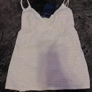 Brandy Melville tie back top thumbnail 1