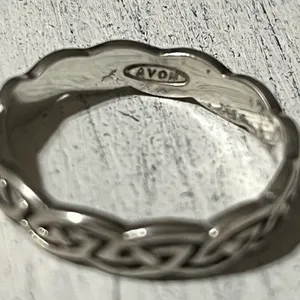 Avon Filigree style sterling silver ring. Size 7 thumbnail 4