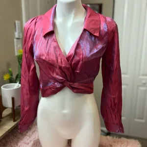 Milk & Honey Red Pink Sheer Crop Top Twist Front Long Sleeve Blouse Size Medium thumbnail 3