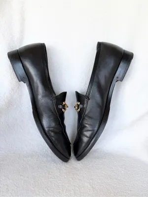 Gucci Black Leather Women's Loafers with Gold Horsebit Size 8.5 thumbnail 5