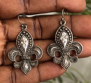Y2K 2000s Bling Fleur De Lis Stud Rhinestone Dangle Drop Earrings Silver Tone Whimsygoth Fairy #Grunge #Scene #Streetwear #Emo #Alternative Gothic Whimsical Measurement in pics thumbnail 1