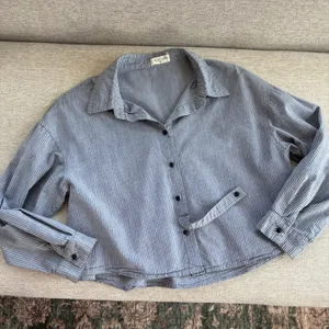 Kou Yuan Striped Button Down Shirt M Blue Pinstripe Cropped Academia Preppy Fall thumbnail 2
