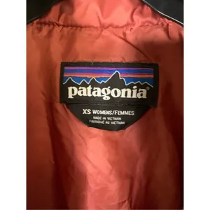 Patagonia Nano Puff jacket burl red women's size XS thumbnail 4