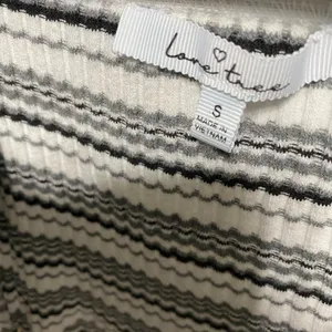 Love Tree black/White off the shoulder crop top thumbnail 2
