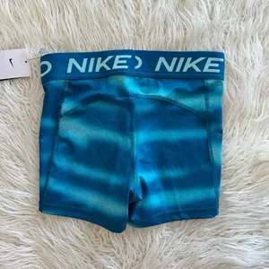 Nike Pro Shorts Green Abyss Size Medium IH7636-301 thumbnail 8