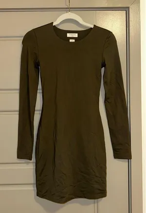Aritzia Contour Dress Long Sleeve  thumbnail 1