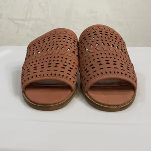 Vince‎ Camuto Leather Wedge Slide Wide Sandals Sushi 8 Wide NWOT thumbnail 2