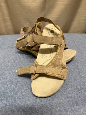 Earth Origins Tan Suede Adjustable Strap Sandals thumbnail 4