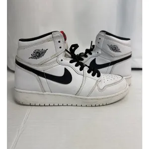 2016 Nike Air Jordan 1 Yin Yang White Black 6Y Womens 7.5 thumbnail 7
