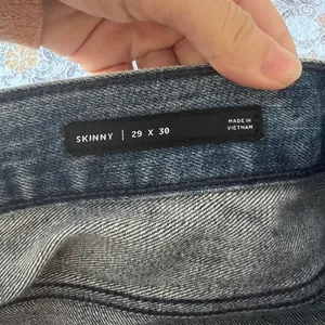 PacSun Blue Ripped Denim Jeans Size 29 X 30 thumbnail 7