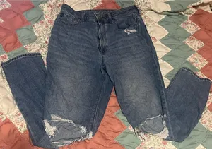 Hollister Jeans Ripped comfort stretch waist band mom jeans thumbnail 1