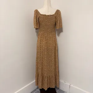 Pinkblush NWT Heyson Mustard Floral Smocked Maternity Maxi Dress Sz M thumbnail 5
