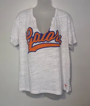 Victoria’s Secret PINK Florida Gators Split Neck Tee Shirt Medium thumbnail 1