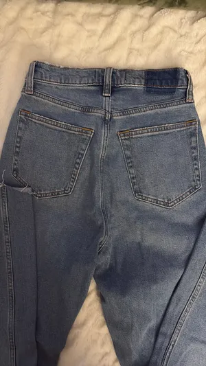 Abercrombie Ultra High-Rise Straight Jeans thumbnail 6