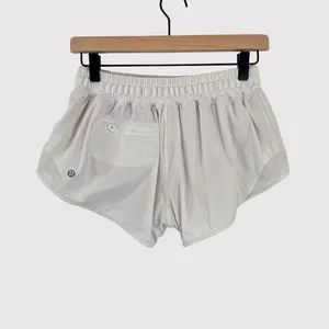 Lululemon Womens Shorts White Hotty Hot Athletic Lined Low Rise Stretch Size 6 thumbnail 4