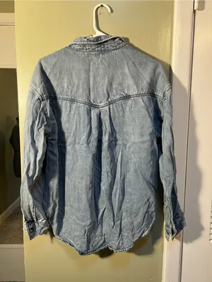Velvet Heart Women’s Size Large Button Down Shirt Denim Light Medium Wash Chest thumbnail 6
