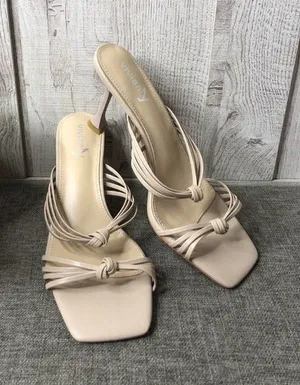 Womens Vivianly Nude Beige Strappy Shoes Open Toe Stiletto Heels Sandals Size 9 thumbnail 1