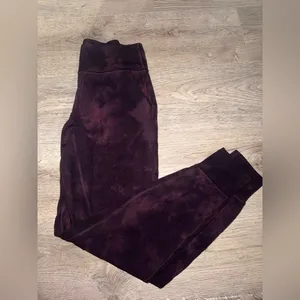 Lululemon Align High-Rise Joggers in the Diamond Dye Cassis Black colorway thumbnail 4