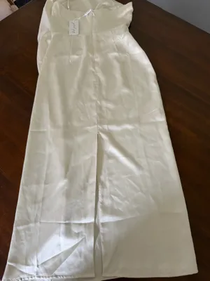 Women’s one shoulder petal and pup white dress nwt thumbnail 7