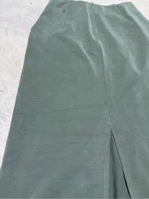 Lululemon NWT softstreme hr midi skirt Grey eucalyptus 6 MSRP$98 thumbnail 10