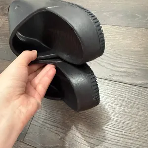 Nike Men’s 5 Women’s 6 Black Calm Slides Shoes Slip On thumbnail 5