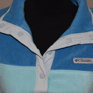 Columbia blue 1/4 button fleece, no signs of wear size medium thumbnail 3
