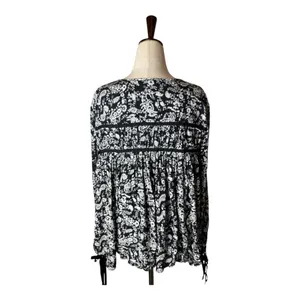 Rebecca Minkoff Shirt Women XL‎ Black Floral Bell Sleeve Top Peasant Whimsigoth thumbnail 4