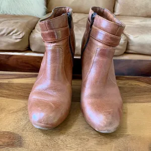BORN Brown Leather Ankle Boots Size 7 thumbnail 6