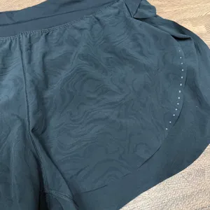 lululemon shorts thumbnail 3