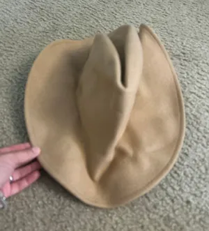 C278 hat woman tan headwear thumbnail 1