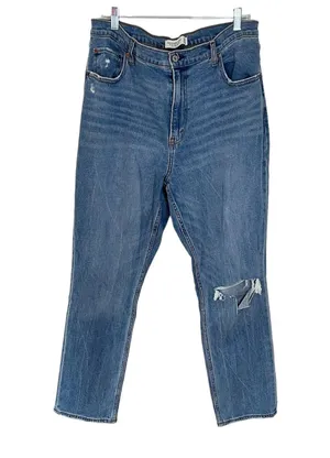 Ultra High Rise 90s Slim Straight Distressed Jeans thumbnail 1