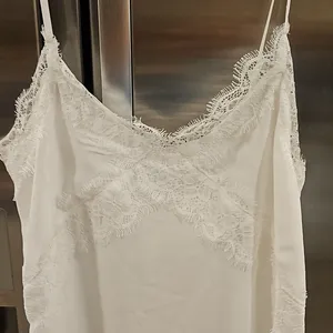 Lush Clothing 💕LUSH💕 Lace Trim V-Neck Camisole ~ White Ivory L NWT thumbnail 7