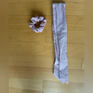 New Urban Outfitters Pink Gingham Bow Hair Scrunchie thumbnail 4