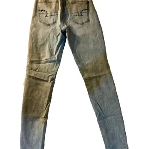 Light-Wash American Eagle Jeans Size 4 Regular Inseam 27 inches straight thumbnail 2