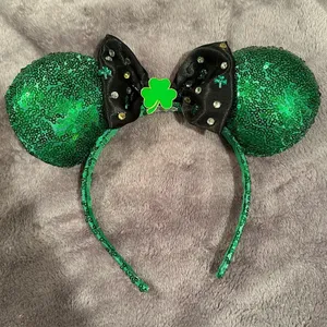 NWOT Disney Minnie Mouse Green St. Patrick’s Day Shamrock Ears thumbnail 1