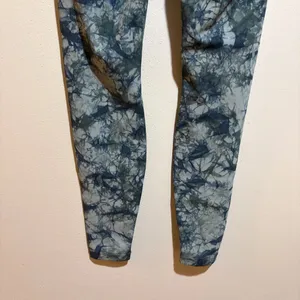 Lululemon 6 Wunder Under Hi-Rise Tight *Shibori Full-On Luxtreme 28" Misty Moss thumbnail 8