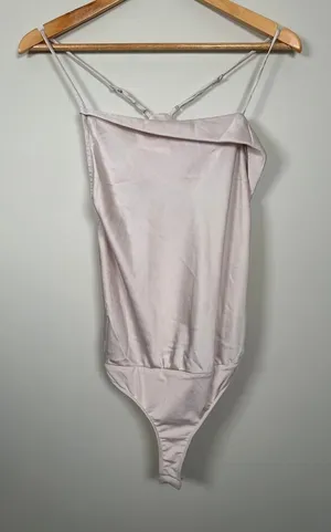 Astr the Label NEW Blush‎ Pink Cami Style Bodysuit Champaign Sz Small Balletcore thumbnail 1