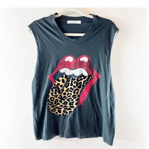 Daydreamer Stones Flocked Leopard Tongue Cutoff Muscle Tank Top Gray Medium thumbnail 2