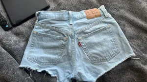 Levi’s Jean 501 Shorts thumbnail 2