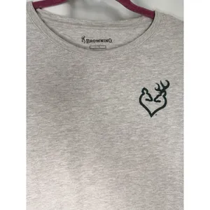 Browning Women's Size Large Heather Gray Mossy Oak Buck Heart SS Tee Glitter thumbnail 2