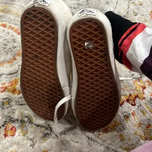 Vans w size 8 teddy fuzzy old school skate sneakers thumbnail 7