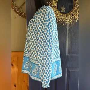 J. Crew Blue and White Patterned Blouse Size Small thumbnail 3