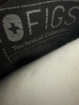 Figs Black V-Neck Scrub Top thumbnail 2