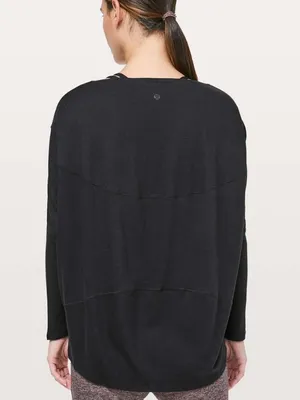 Lululemon Size 8? Back In Action Long Sleeve Tee Shirt thumbnail 2