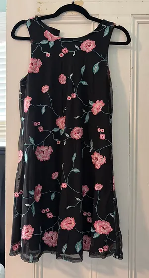 Small black floral dress thumbnail 1