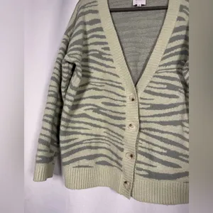 Le Lis Sage Green and Light Gray Striped Open Cardigan thumbnail 5