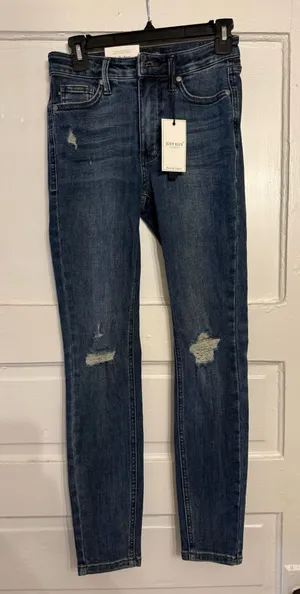 Judy Blue Blue Jeans thumbnail 1