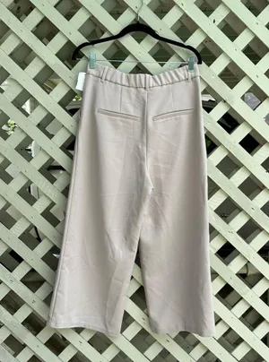 Abercrombie Trousers thumbnail 2