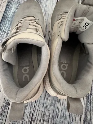 On Running Cloud Hi High-Top Sneakers Glacier Grey Women’s size 9 thumbnail 5