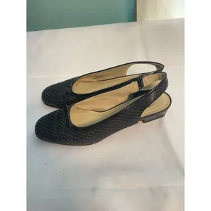 Trotters Lucy Womens Black‎ Narrow Slingback Flats Shoes 8N Bin2 thumbnail 4